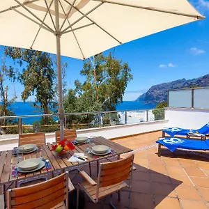 https://apartamentos-terrazas-los-gigantes.in-canary-islands.com